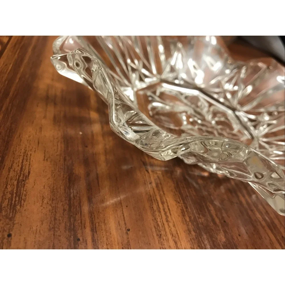 Pioneer Clear Federal Glass 7 In Crimped fruit Embossed‎ bowl clear